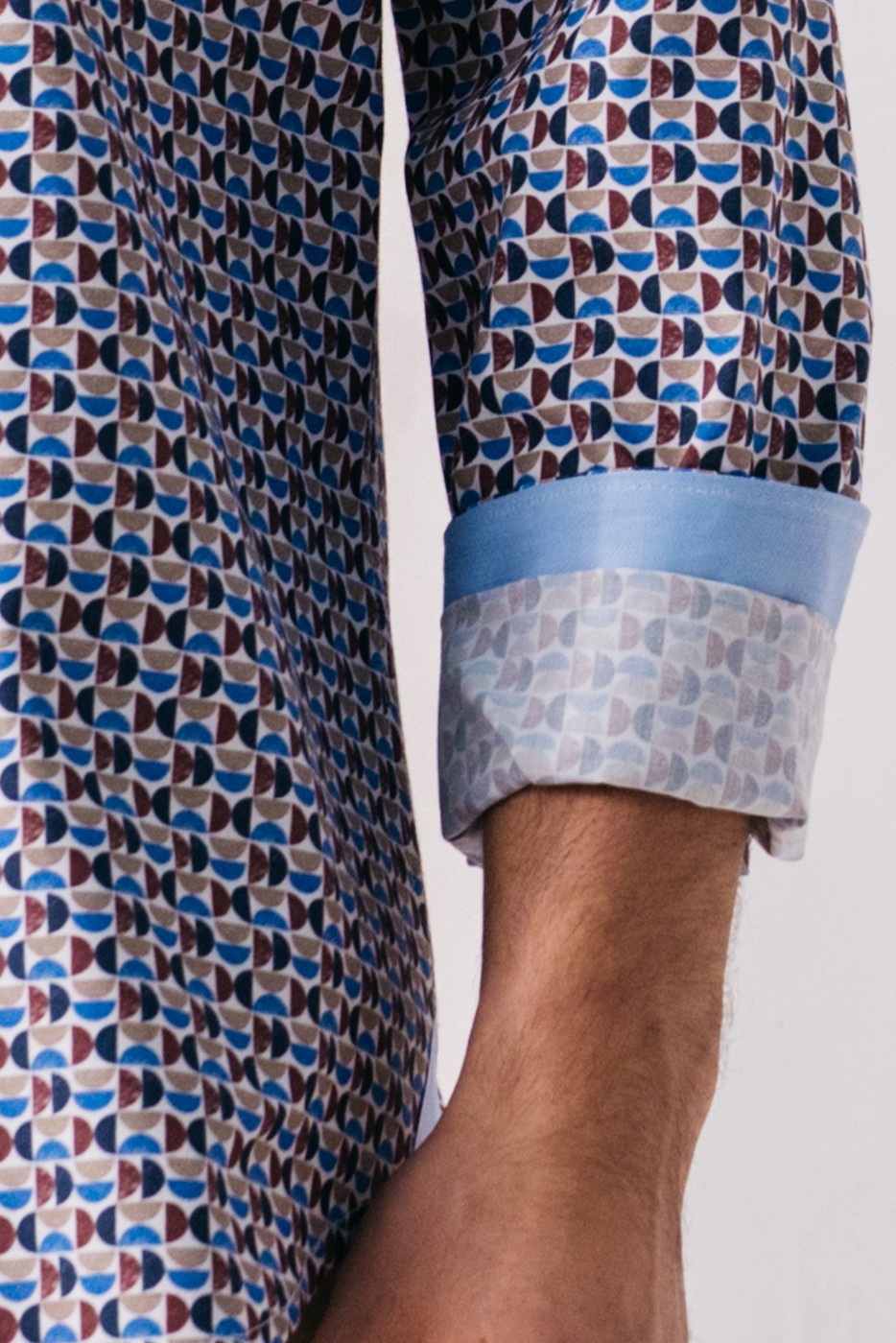 Camisa hombre con estampado geométrico