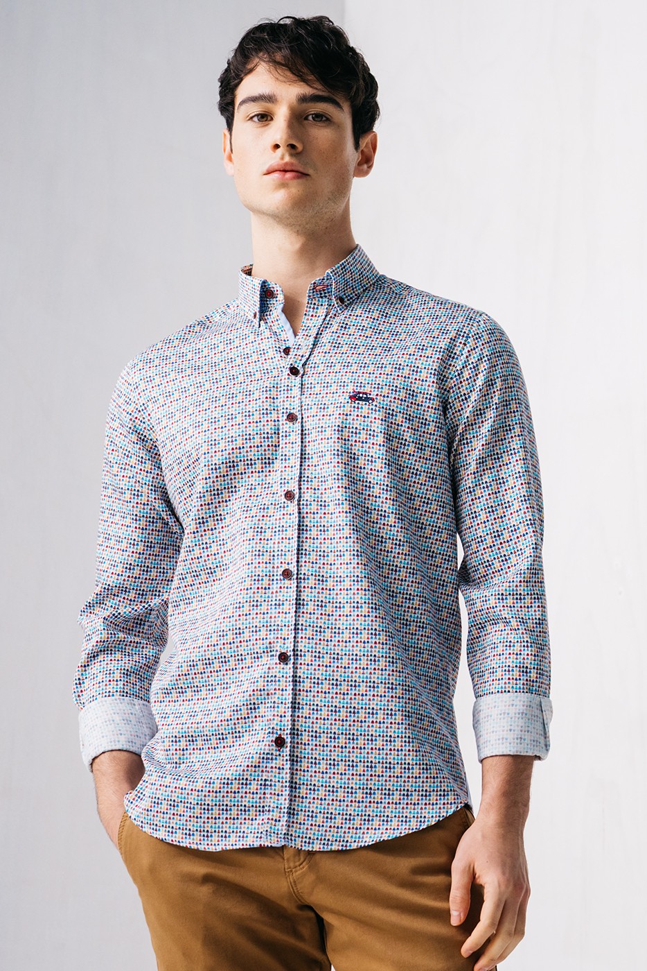 Camisa estampada de mini gorros de invierno multicolor