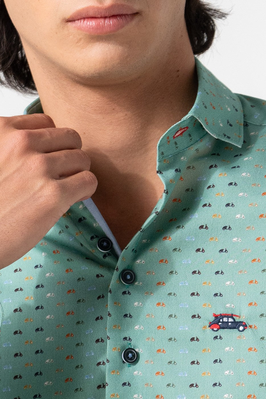 Camisa verde estampada vespas colores