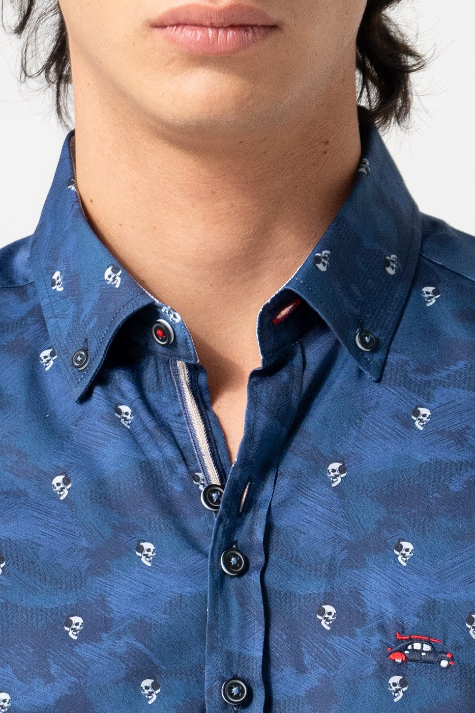 Camisa hombre marino slim fit estampado de calaveras