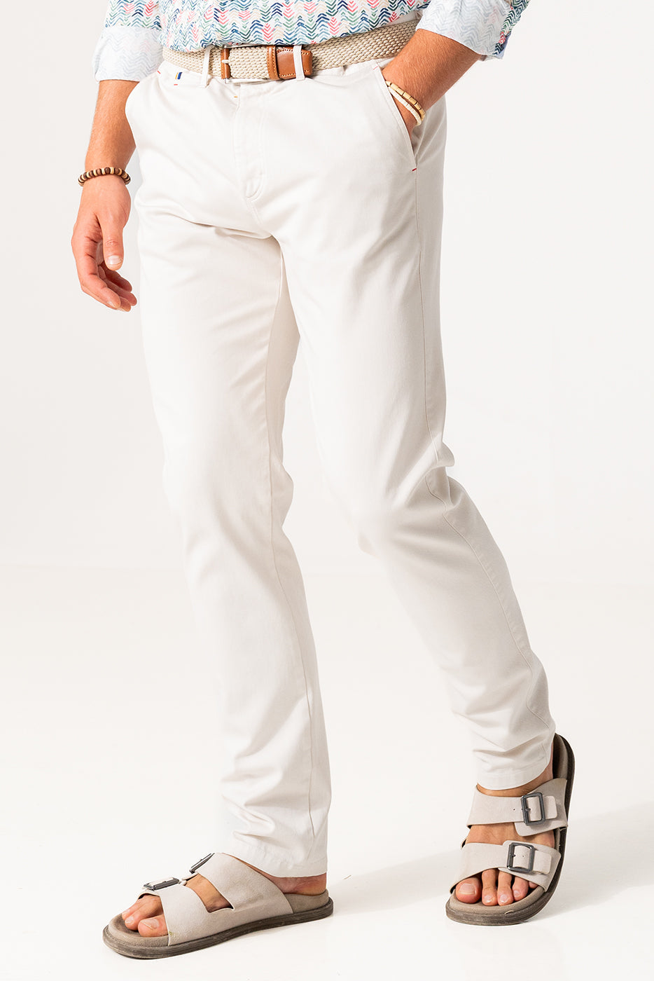 Pantalón slim fit hombre color beige