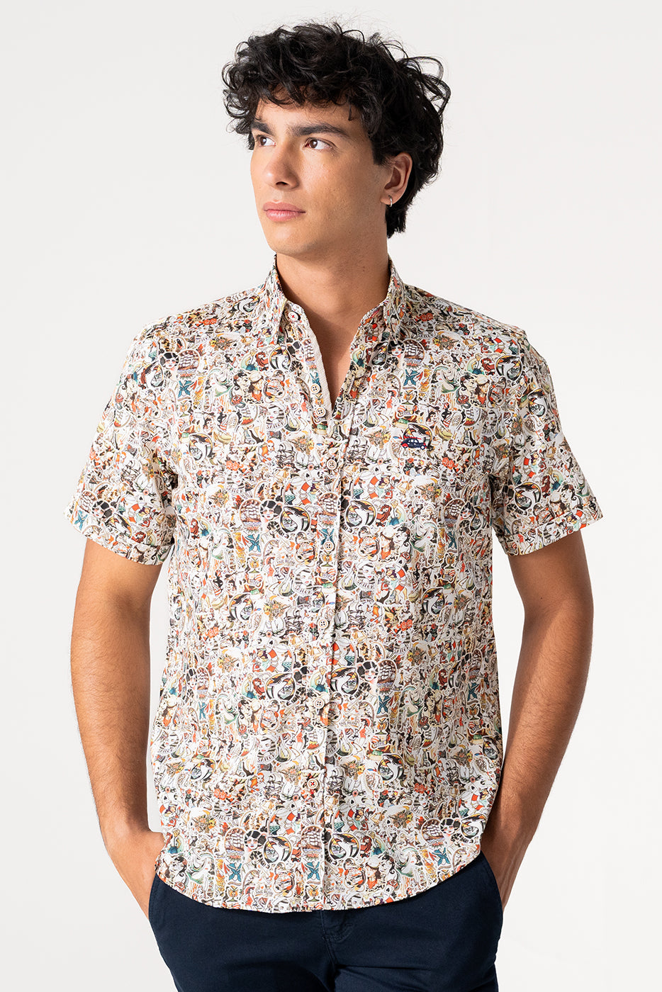 Camisa hombre manga corta estampado viñetas