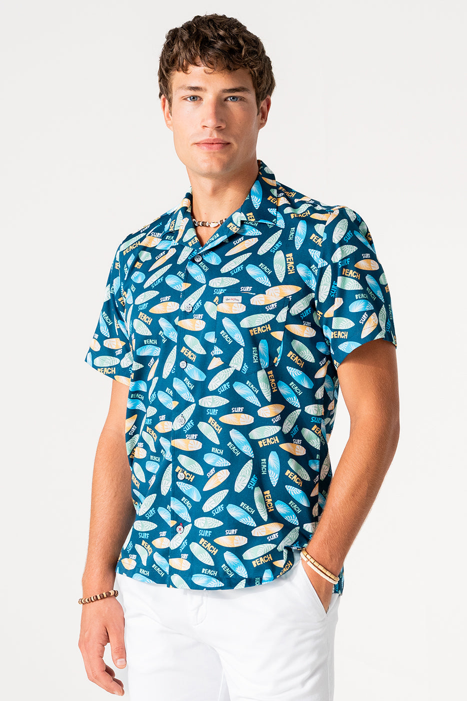 Camisa bowling estampado tablas de surf fondo marino