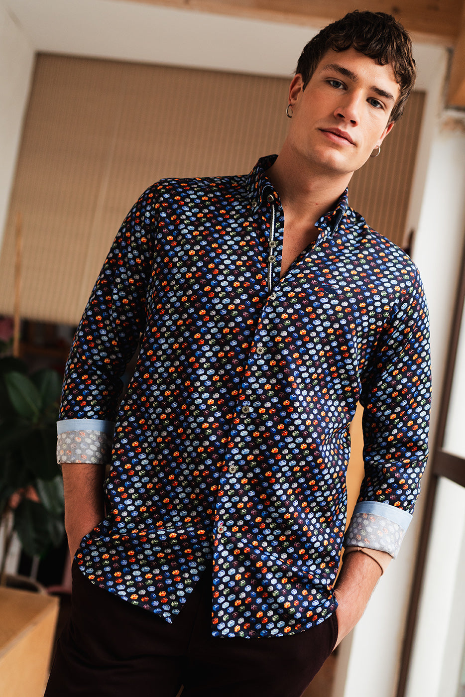 Camisa microestampado geométrico bloques multicolor