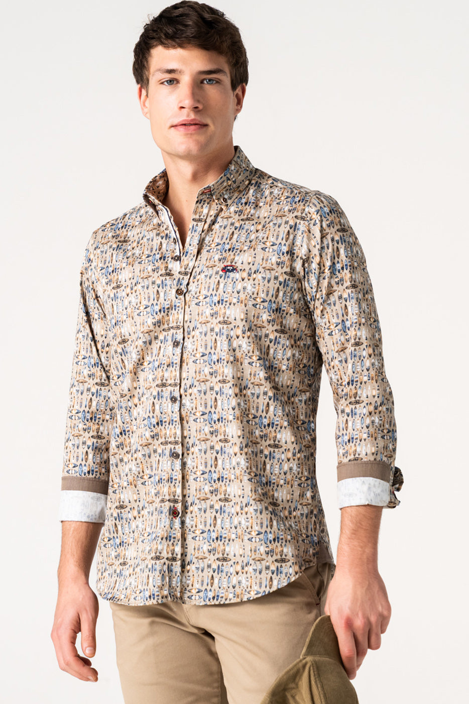 Camisa hombre estampada motivos surferos vintage