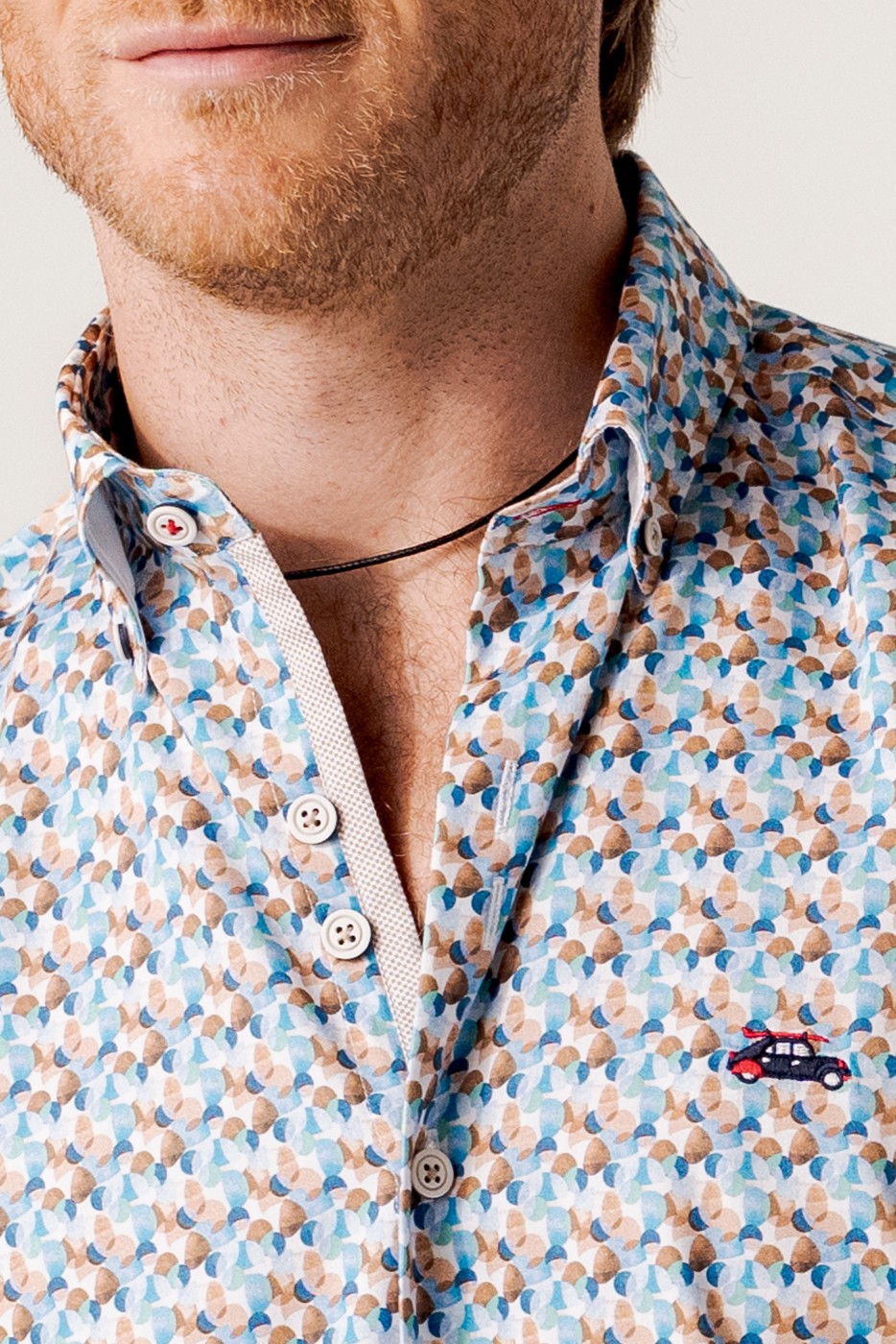 Camisa hombre regular fit estampado abstracto multicolor