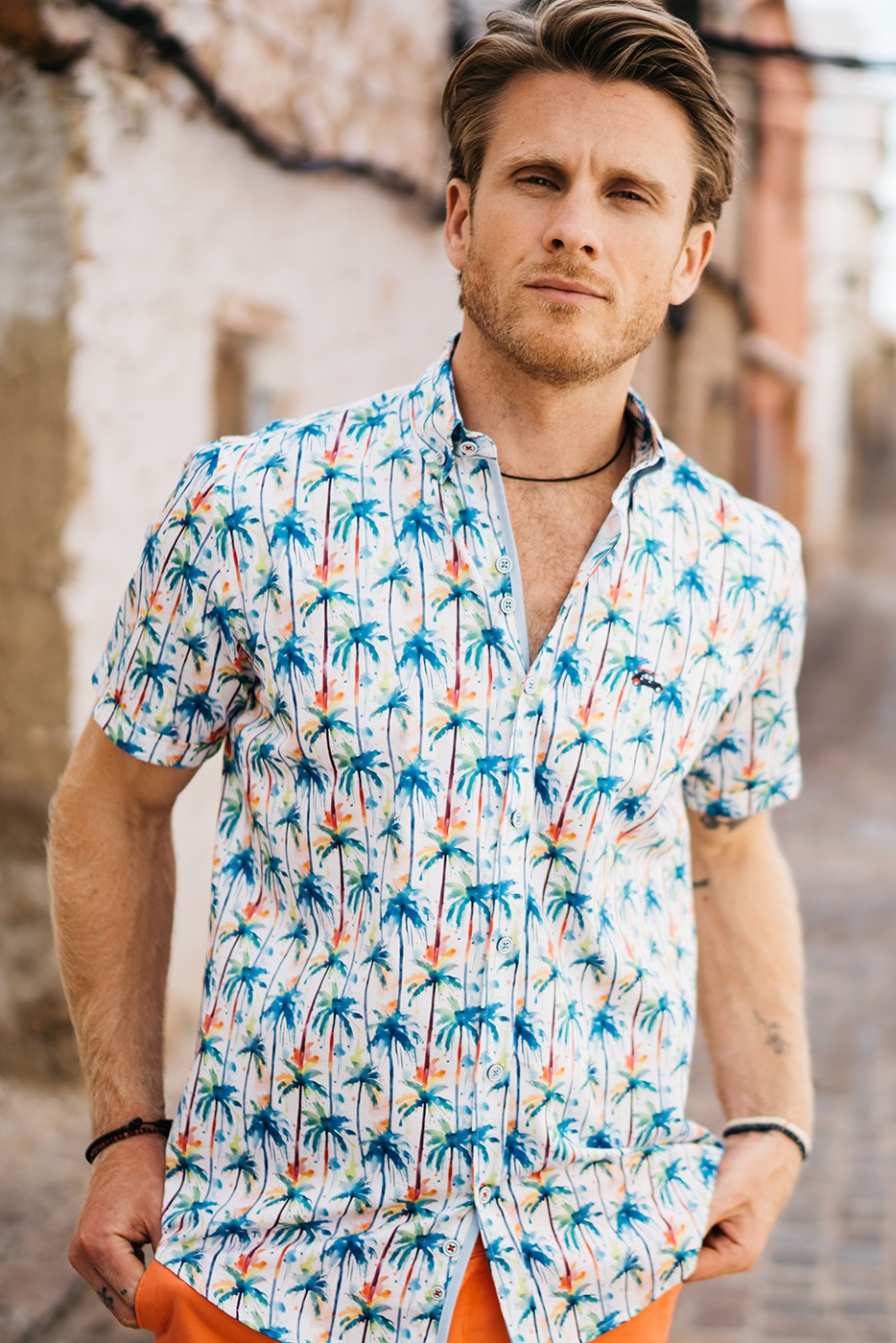 Camisa hombre regular fit palmeras multicolor