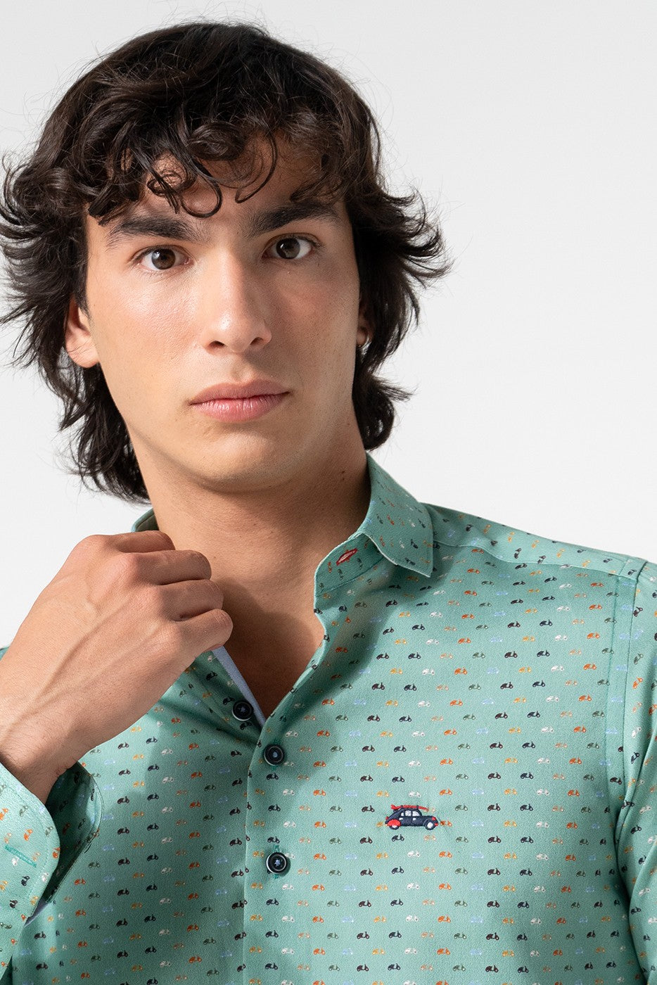 Camisa verde estampada vespas colores