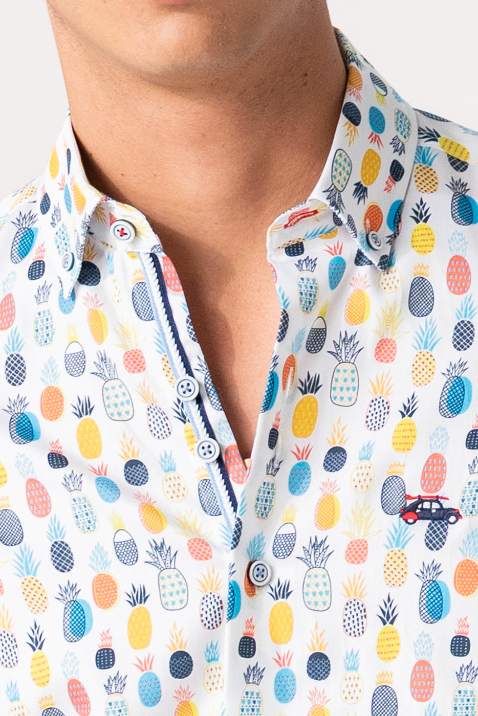 Camisa estampado piñas colores hombre slim fit