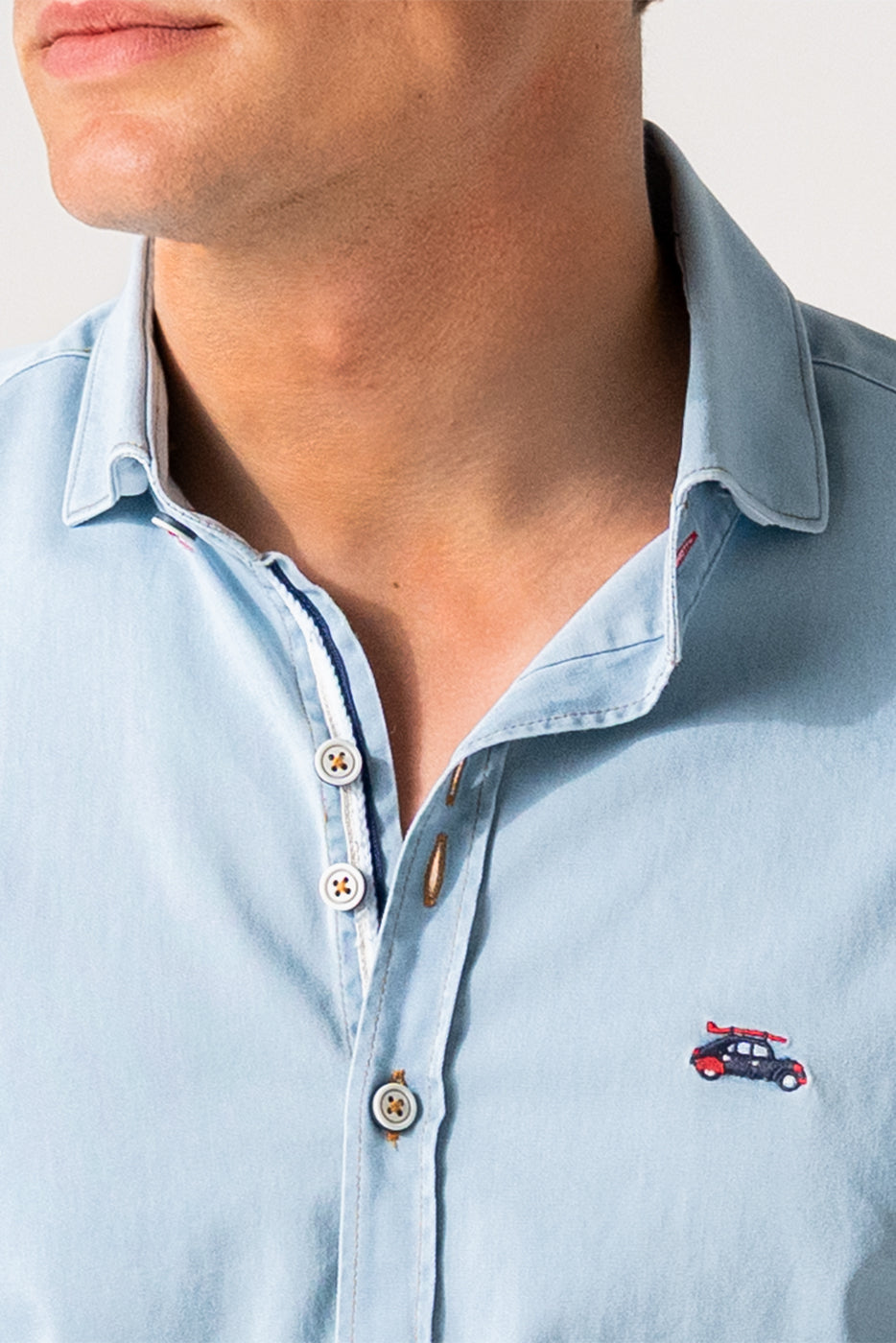 Camisa manga corta hombre tono vaquero