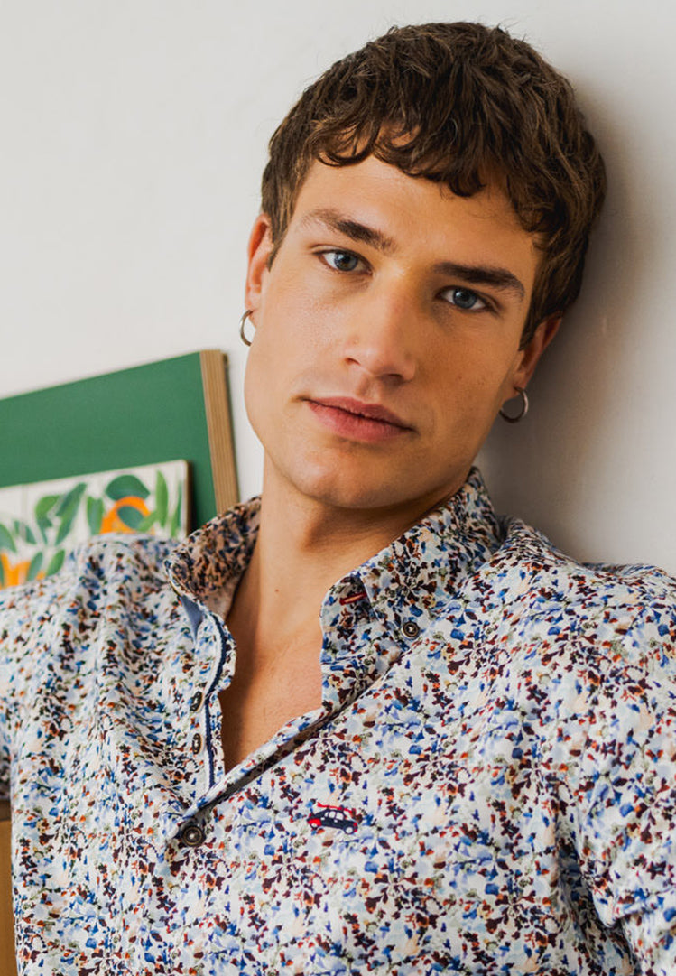 Camisa hombre multicolor motivos florales
