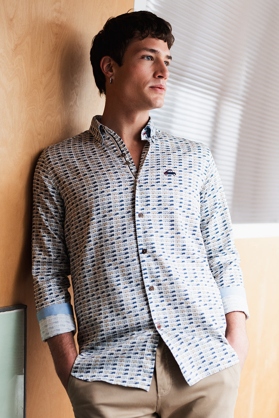 Camisa hombre estampado furgonetas camper